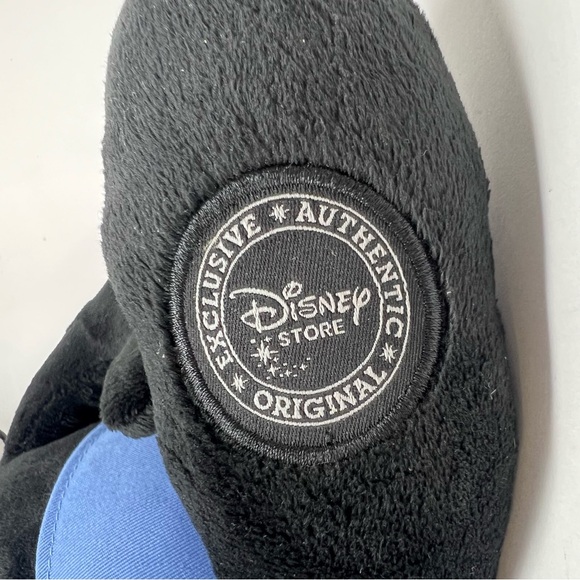 Disney Store Exclusive Oswald 18” Plush Rare Black and White Stuffed Animal - Picture 3 of 5